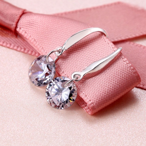 Pierced Diamond Earrings - Picture 4 of 8